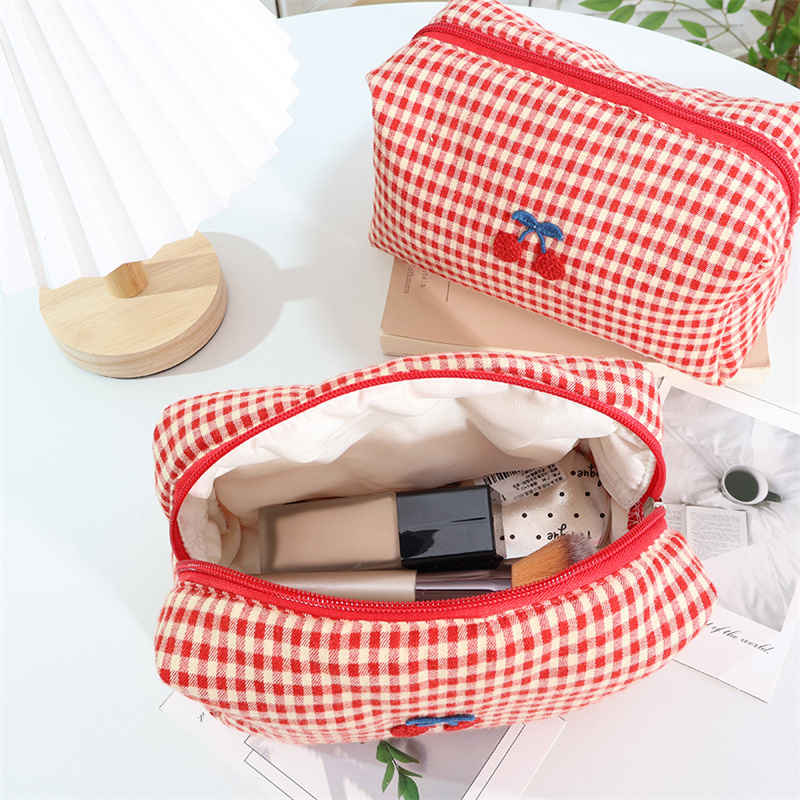 Embroidery Bag - Kosmetyczka z haftem wiśniowym, bawełniano-poliestrowa, duża