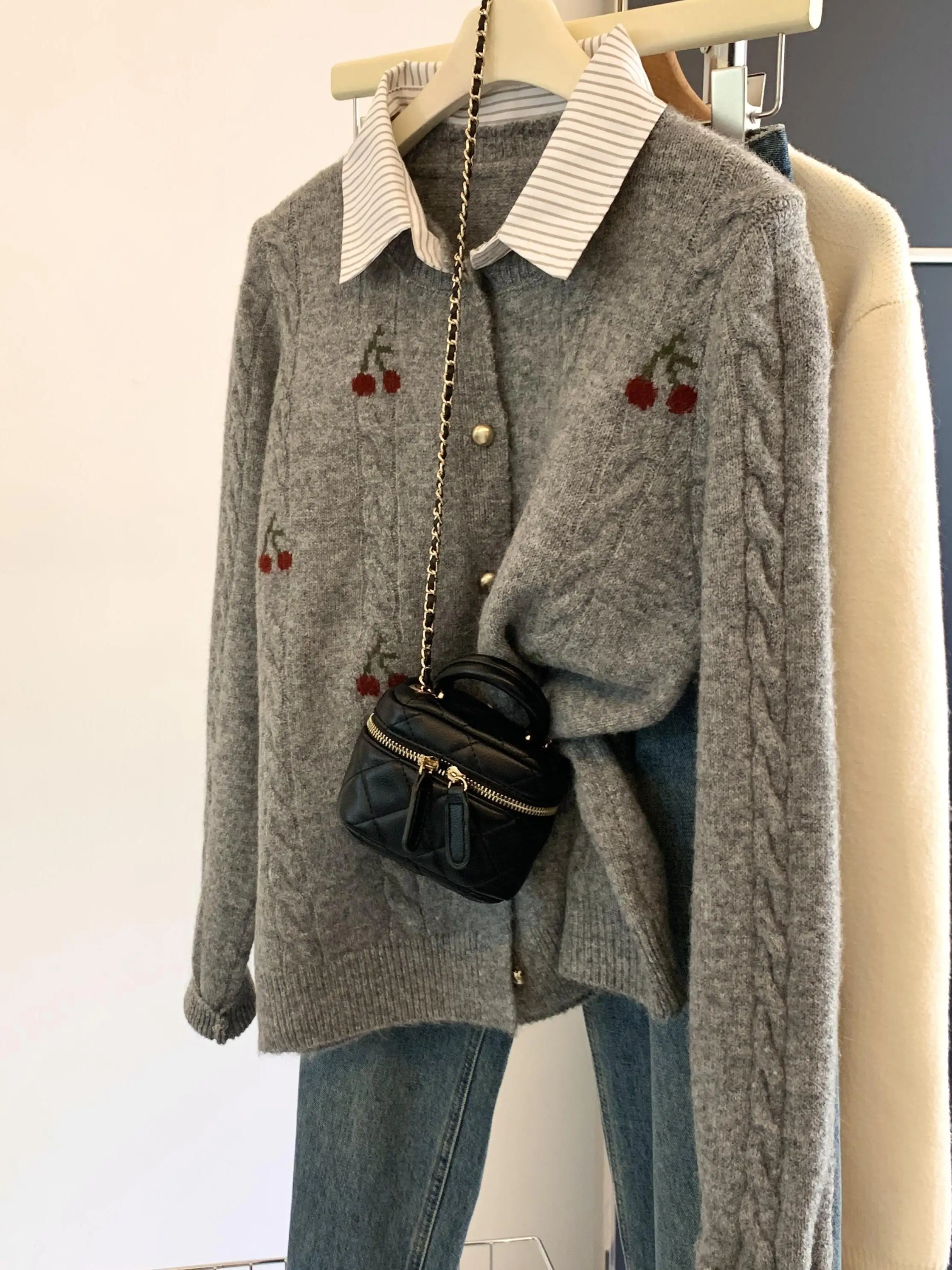 Damski luźny sweter z dzianiny – Embroidery Rose recenzja i cena